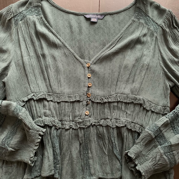 Emerald green top - Picture 1 of 2